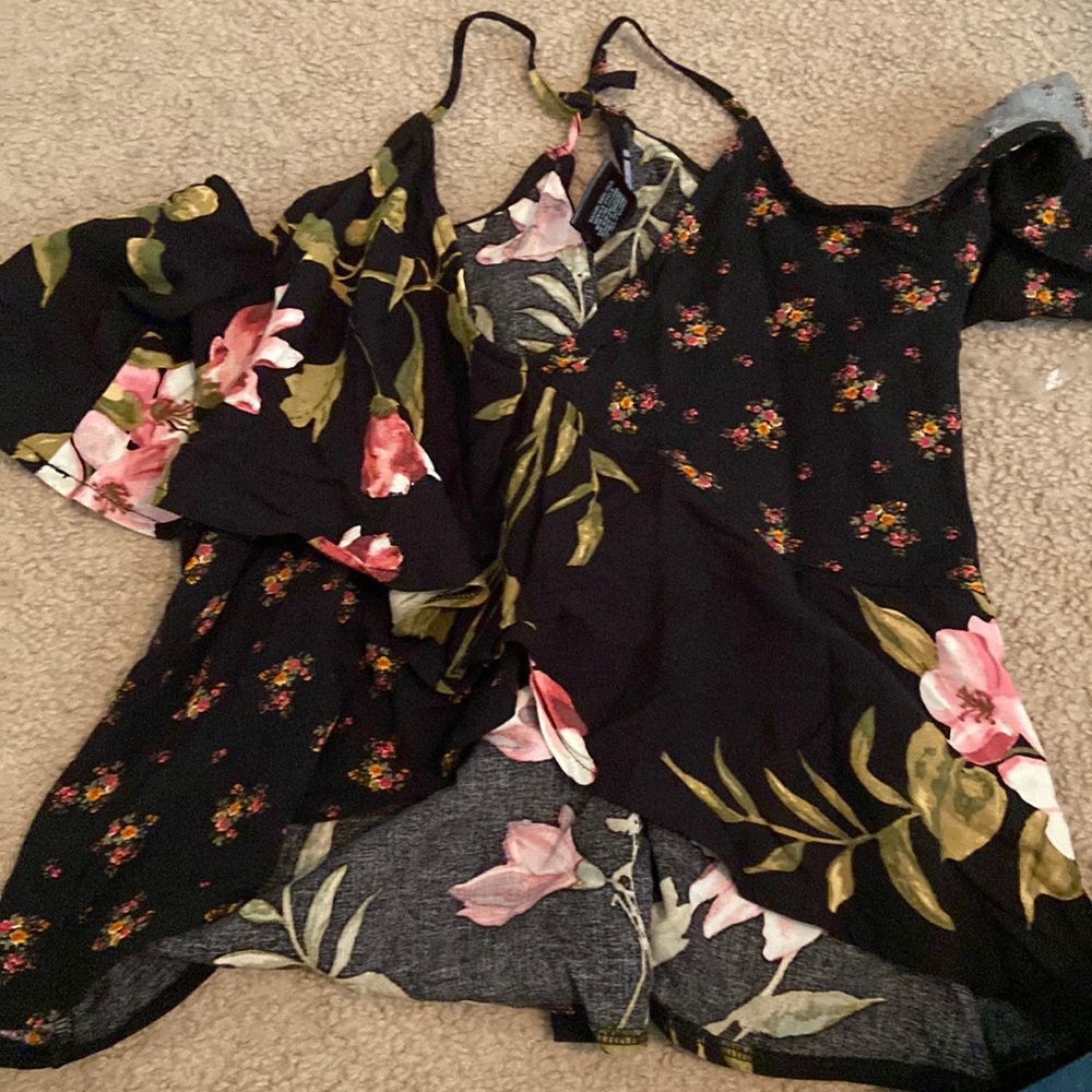 cute little summer flowy top.